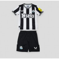 Newcastle United Hemmadräkt Barn 2023-24 Kortärmad (+ Korta byxor)